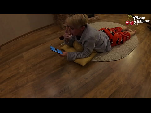 ❤️ Hullu blondi imee valtavaa mulkkua imee ja pomppii sen päällä - anaaliseksiä ❤️ Pornovideo at fi.hentai-ita.ru ❌